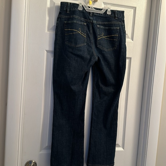 Women’s Jeans - Picture 2 of 4